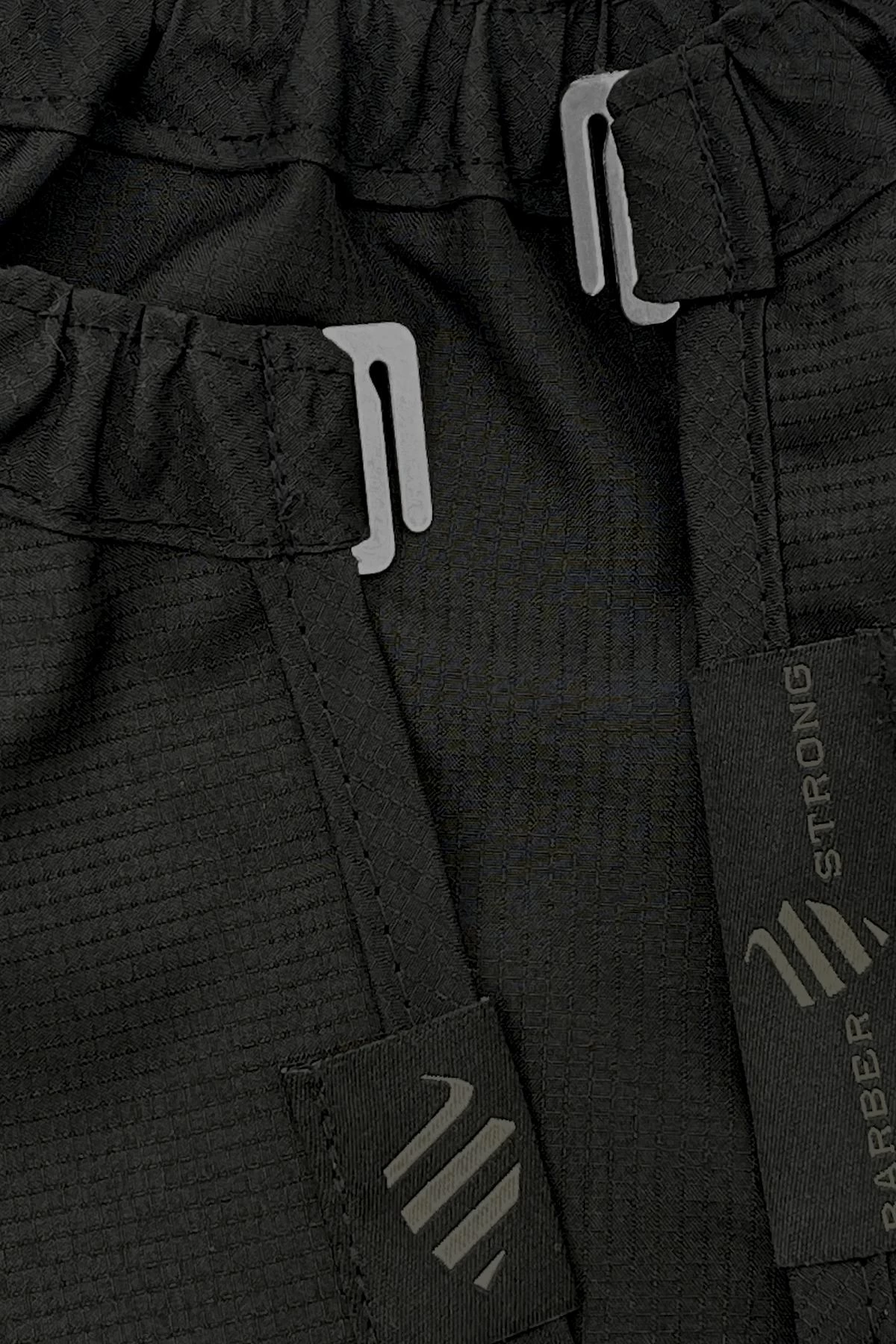 BARBER STRONG - The Hands-Free Barber Cape - Solid Black 9 BARBER STRONG - The Hands-Free Barber Cape - Solid Black - Image 7