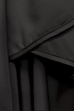 BARBER STRONG - The Hands-Free Barber Cape - Solid Black 17 BARBER STRONG - The Hands-Free Barber Cape - Solid Black -Care Product Shop DETAIL 2 1800x1800.png 07614.1629688082