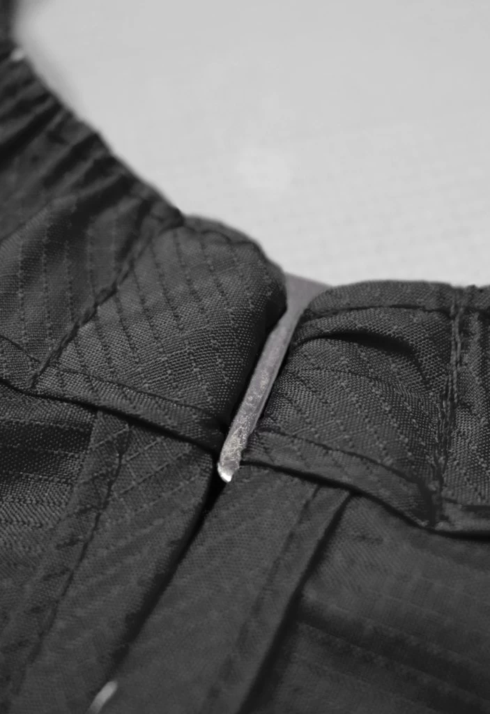 BARBER STRONG - The Barber Cape - Black W/White Pinstripe 7 BARBER STRONG - The Barber Cape - Black W/White Pinstripe - Image 5