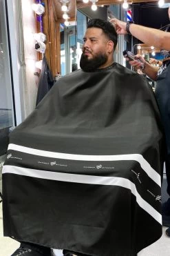BARBER STRONG - The XL Barber Cape